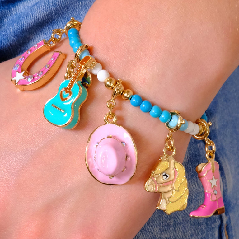 CALLING ALL COWGIRLS!