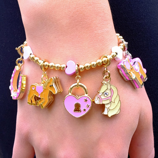 LITTLE EQUESTRIAN SET!